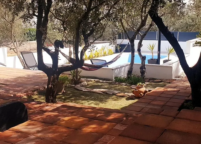 Compelx With Detached House And Spacious *