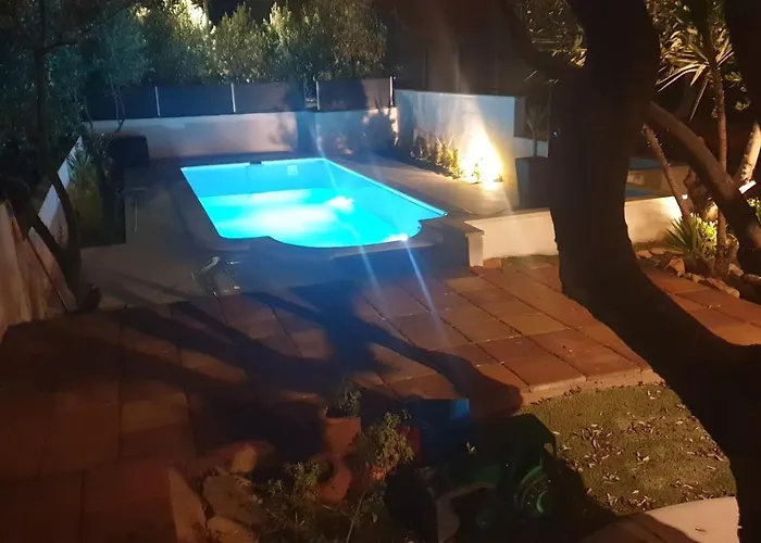 Compelx With Detached House And Spacious Casa vacanze *