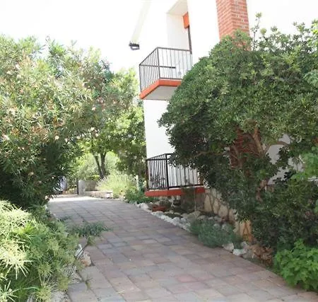Compelx With Detached House And Spacious Holiday home