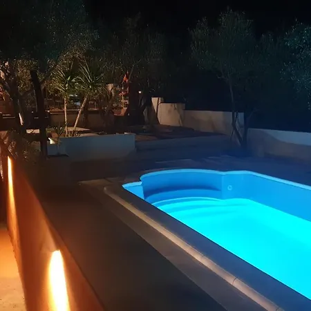 בית נופש Compelx With Detached House And Spacious *