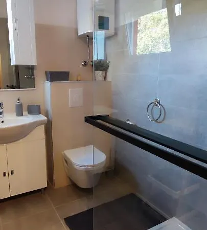 Compelx With Detached House And Spacious *