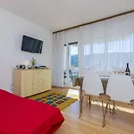 Compelx With Detached House And Spacious Stari Grad (Hvar)