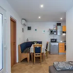 Compelx With Detached House And Spacious