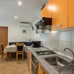 Compelx With Detached House And Spacious Сasa de vacaciones Stari Grad (Hvar)