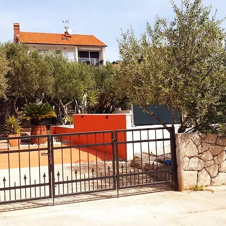 Compelx With Detached House And Spacious Сasa de vacaciones Stari Grad (Hvar)