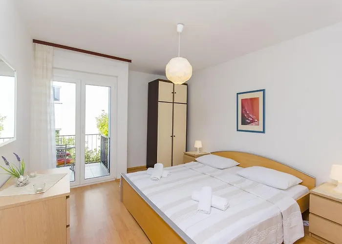 Compelx With Detached House And Spacious Σπίτι διακοπών