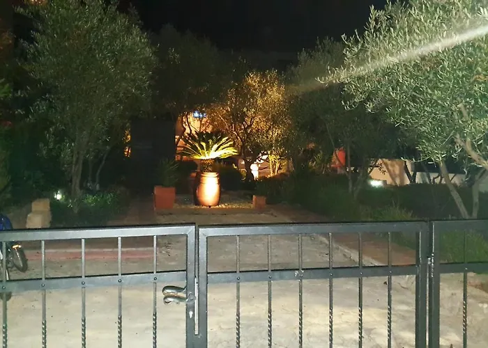 Σπίτι διακοπών Compelx With Detached House And Spacious *