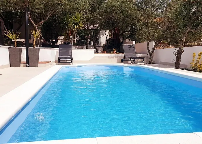 Compelx With Detached House And Spacious Stari Grad (Hvar)