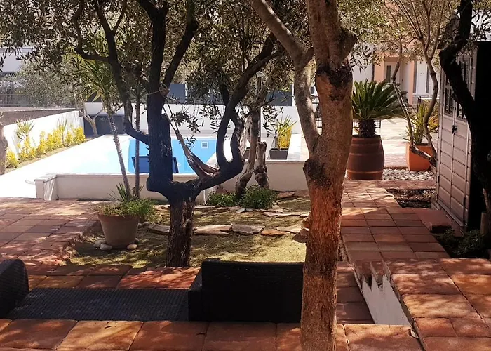 Compelx With Detached House And Spacious Stari Grad (Hvar)
